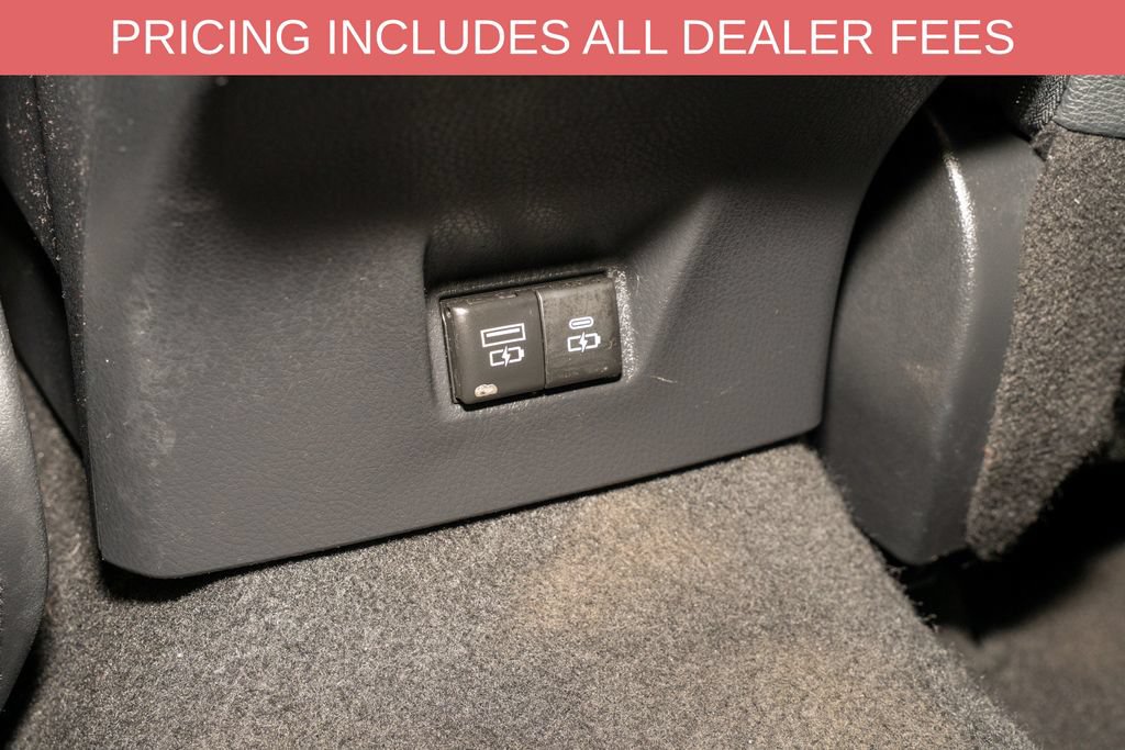 Used 2025 Toyota Camry SE FWD image 7