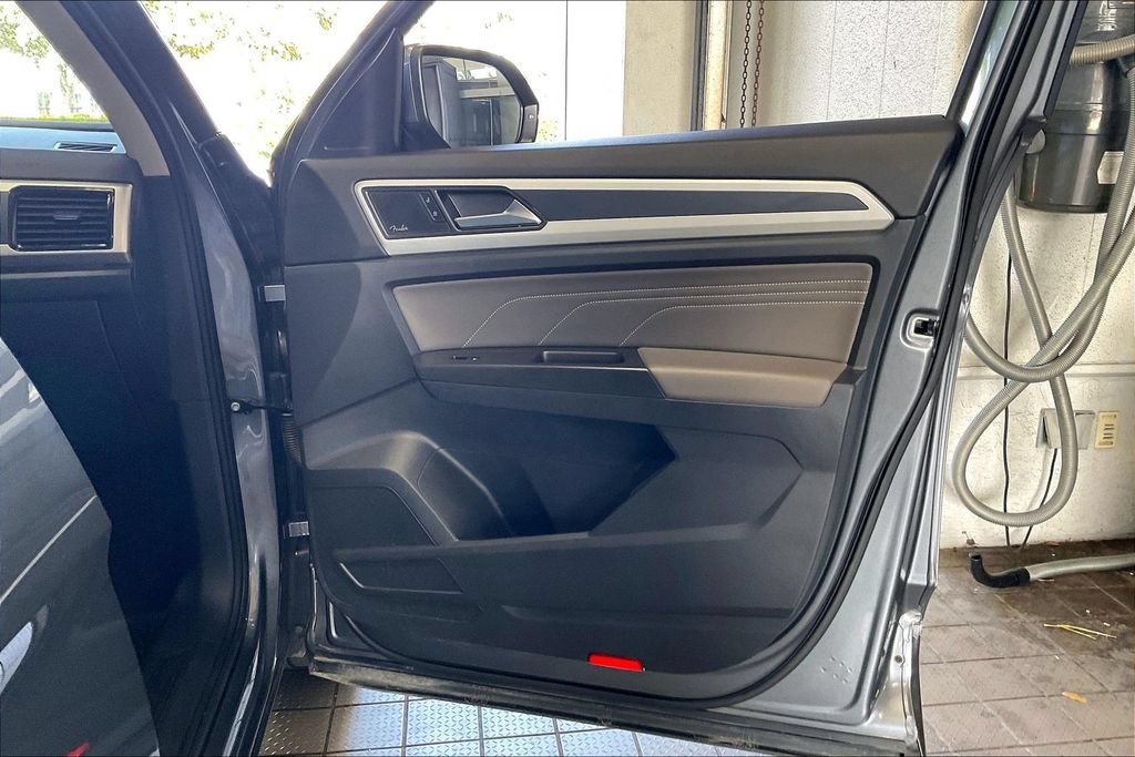 Used 2023 Volkswagen Atlas SEL Premium AWD/4WD image 23