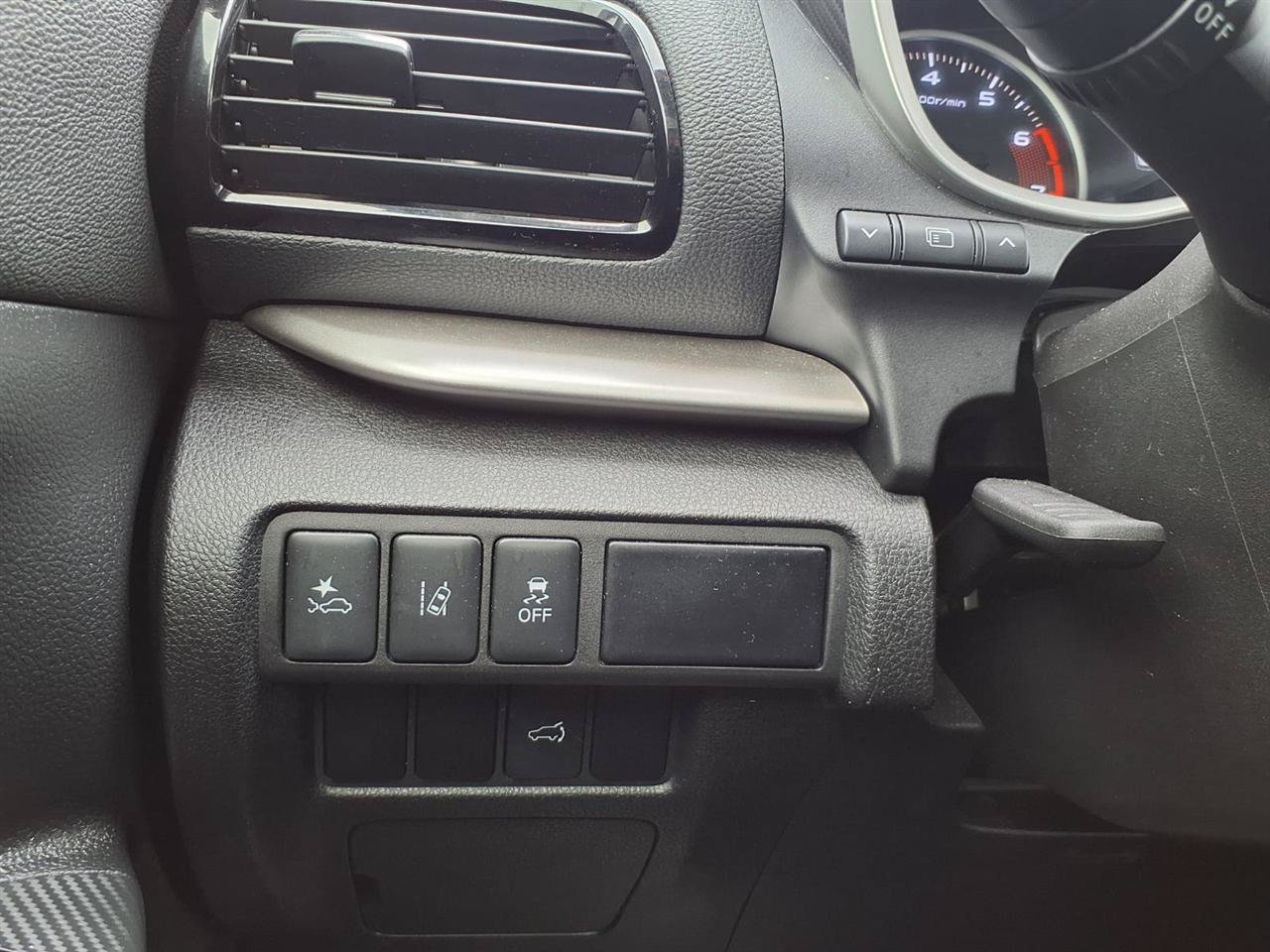 Used 2025 Mitsubishi Eclipse Cross SE AWD/4WD image 6