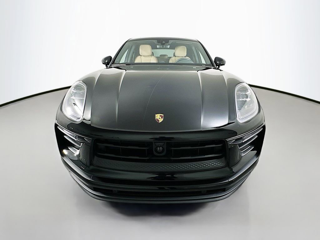 Certified 2026 Porsche Macan image 6