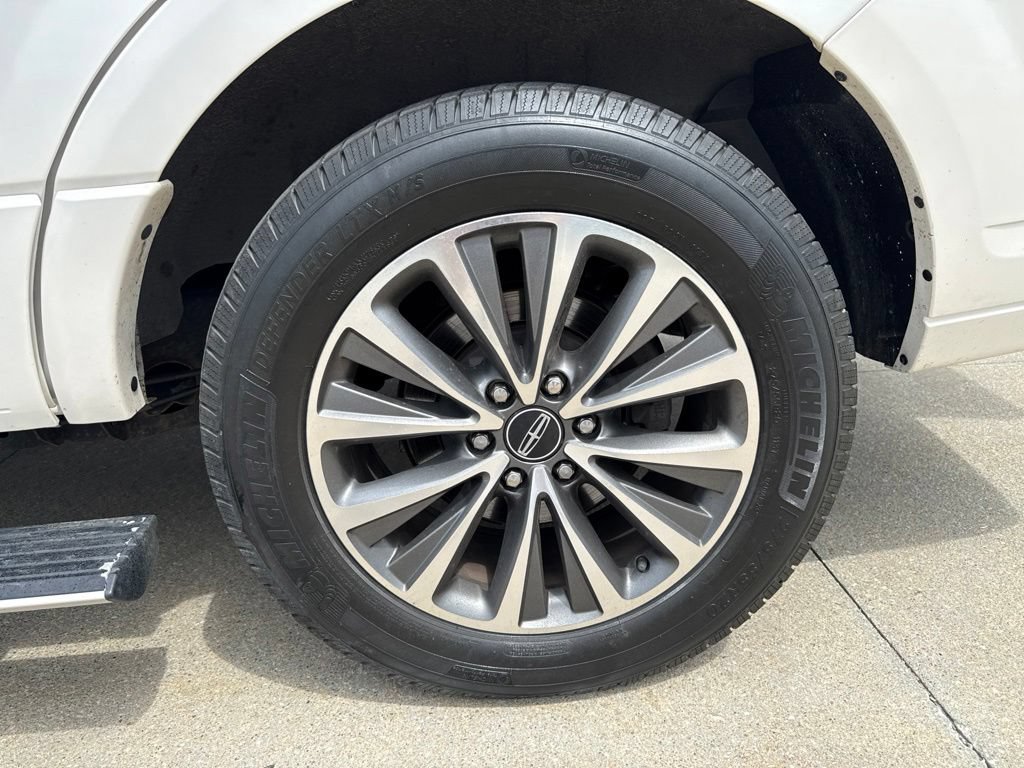Used 2017 Lincoln Navigator Select AWD/4WD image 58