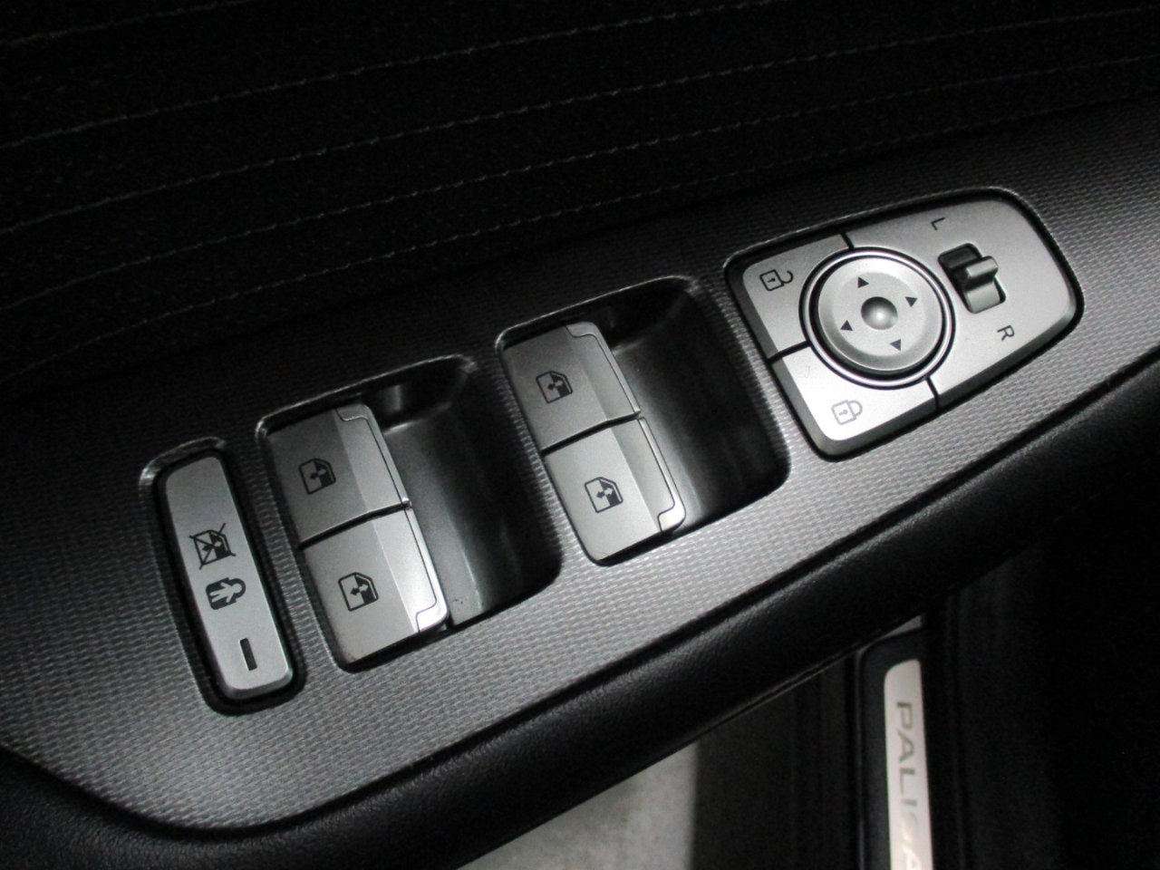 Used 2024 Hyundai Palisade Calligraphy image 19