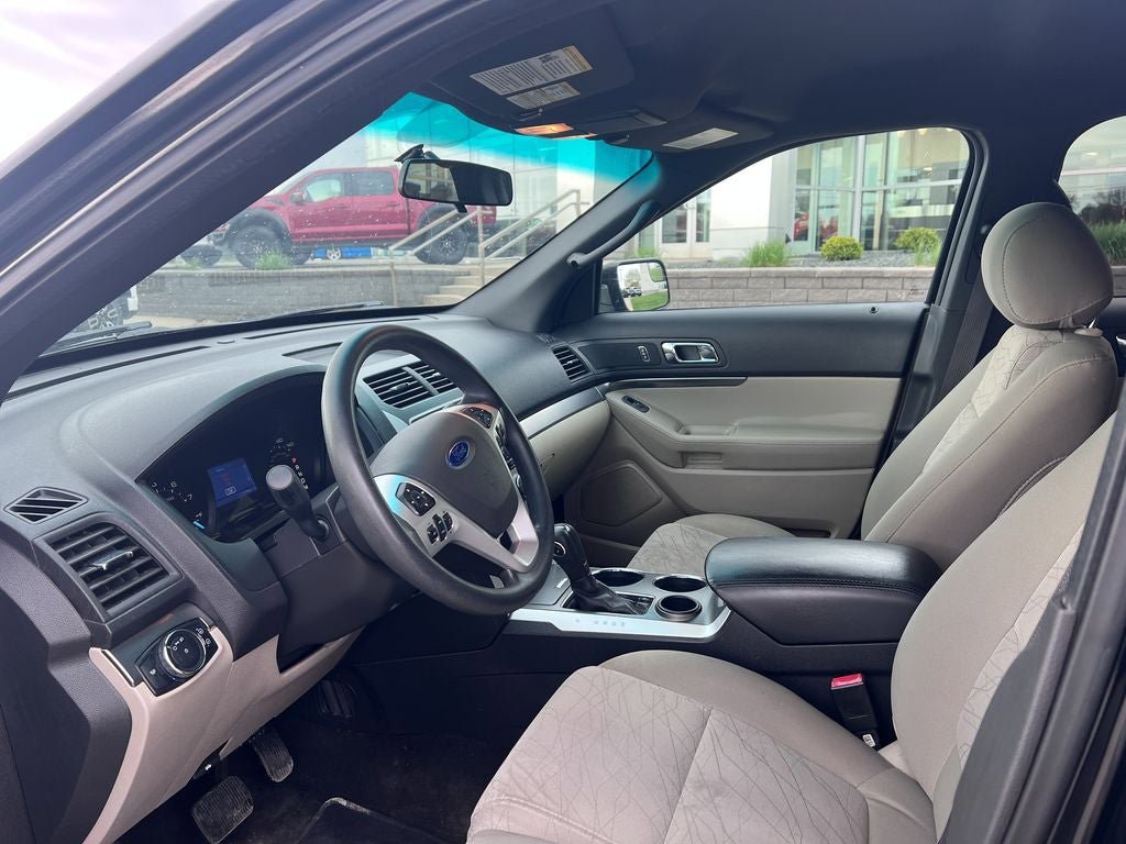 Used 2013 Ford Explorer FWD image 9