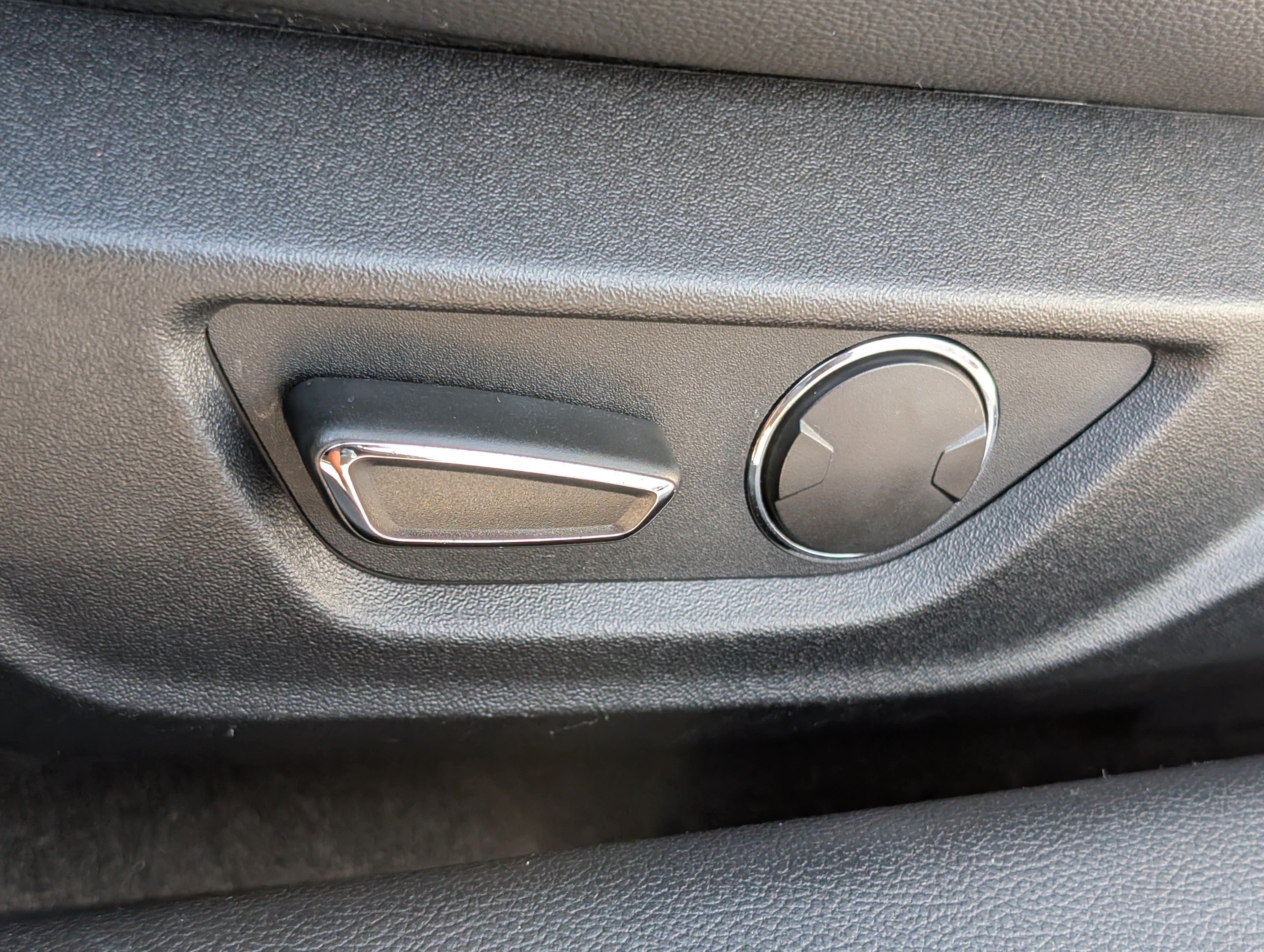 Used 2019 Ford Mustang GT Premium w/ Equipment Group 401A RWD image 20