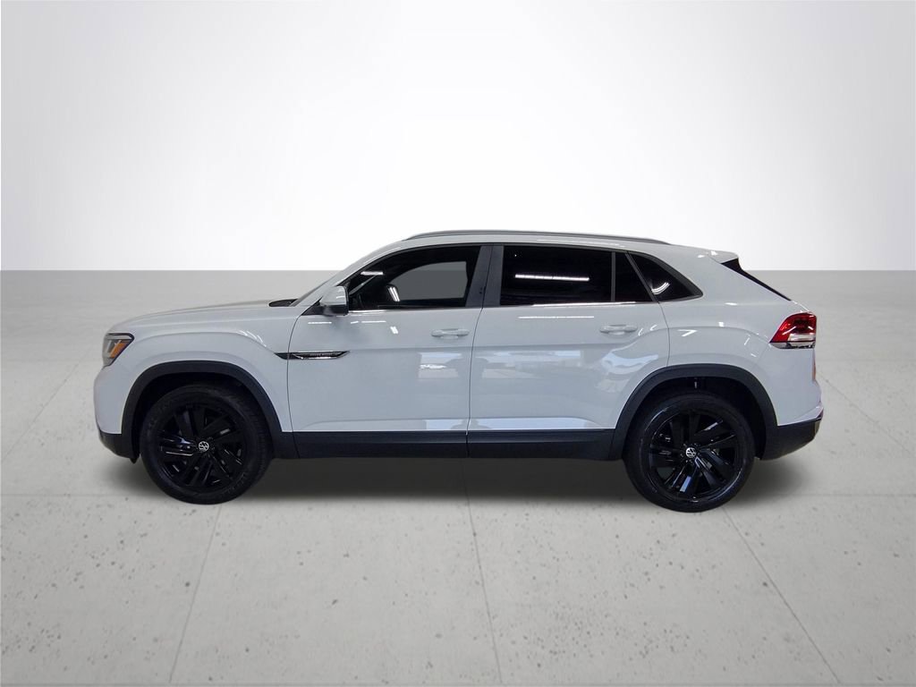 Certified 2022 Volkswagen Atlas Cross Sport SE w/ Panoramic Sunroof Package image 11