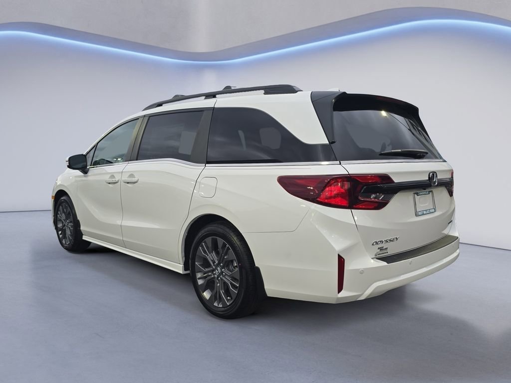 New 2026 Honda Odyssey Touring image 3