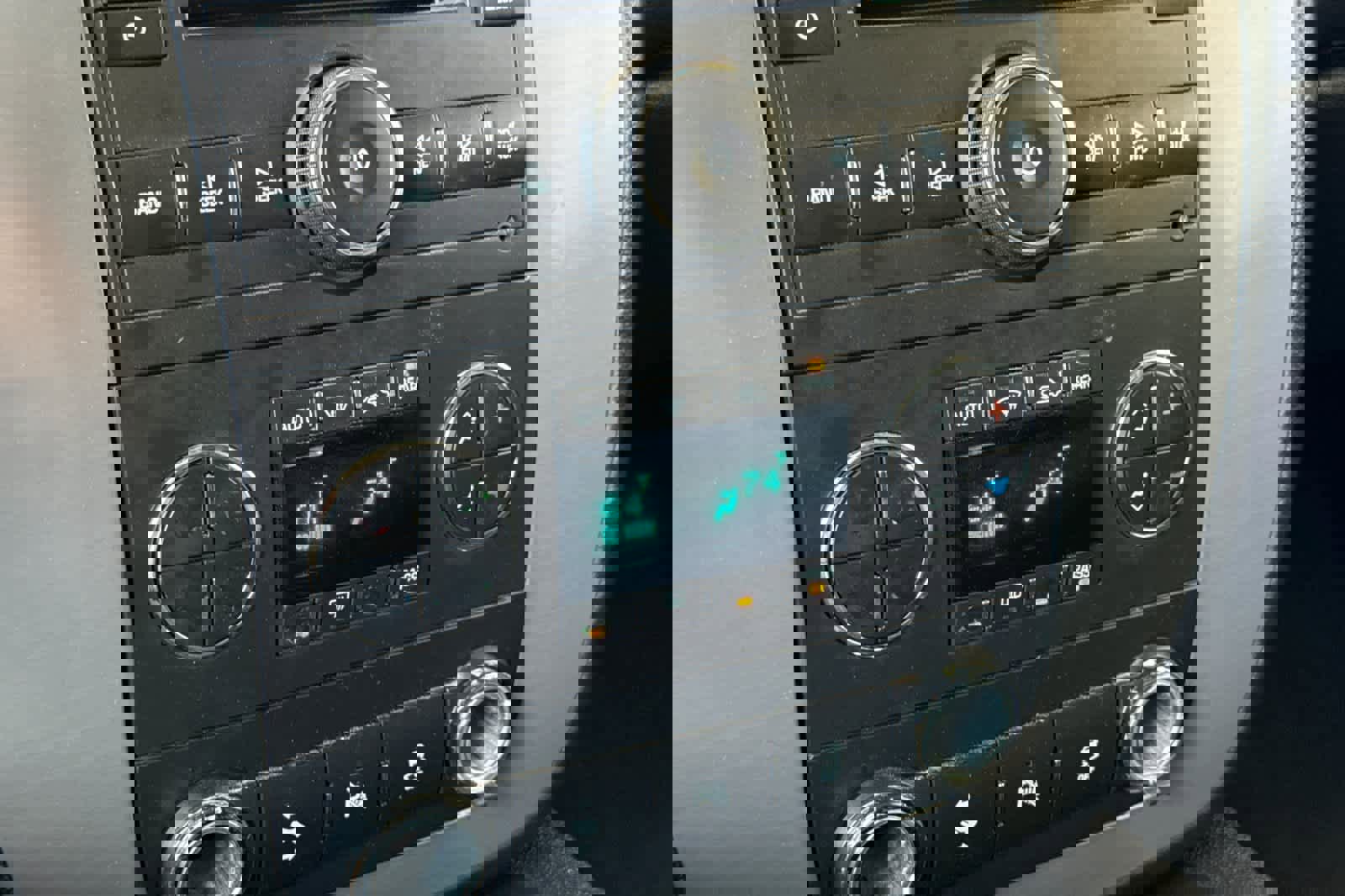 Used 2014 GMC Yukon XL SLT AWD/4WD image 24