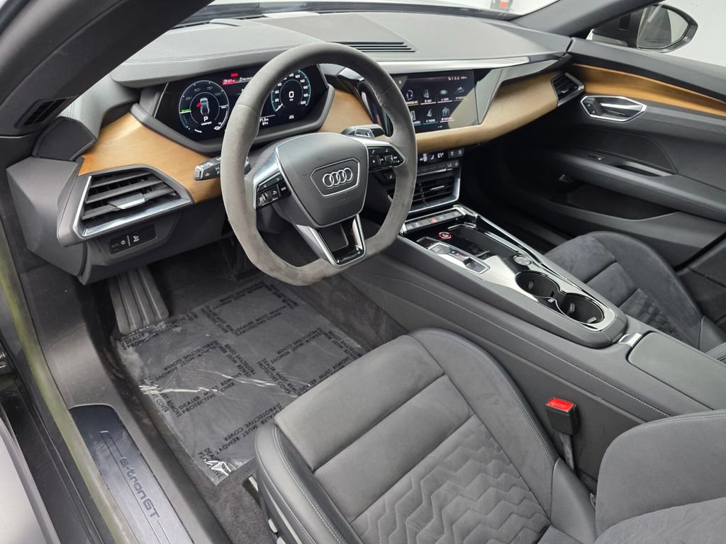 Used 2023 Audi e-tron GT Premium Plus AWD/4WD image 10