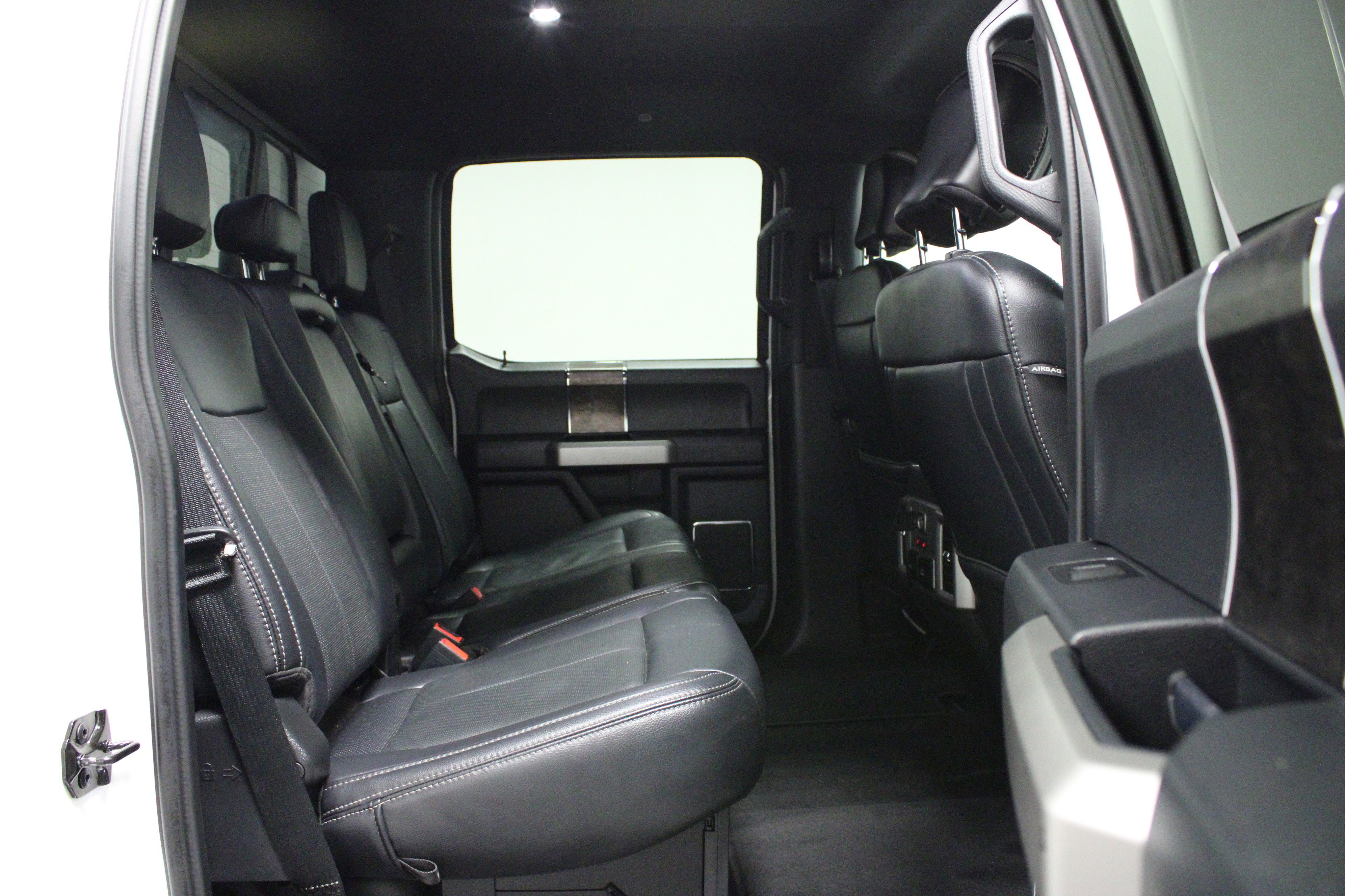 Used 2022 Ford F350 Lariat image 14