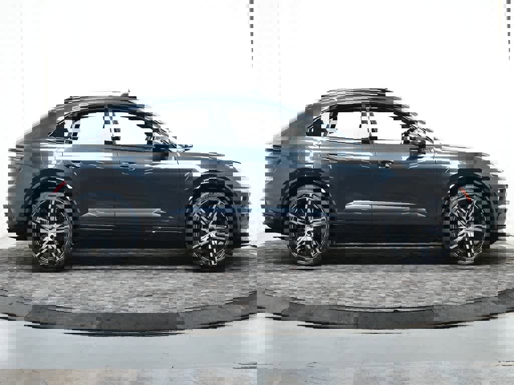 New 2025 Porsche Macan Turbo Electric image 8