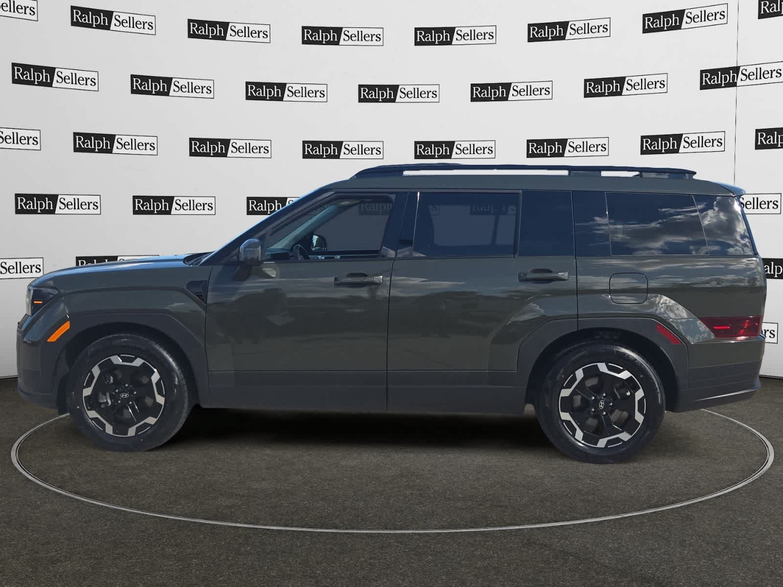 Used 2024 Hyundai Santa Fe SEL FWD image 3