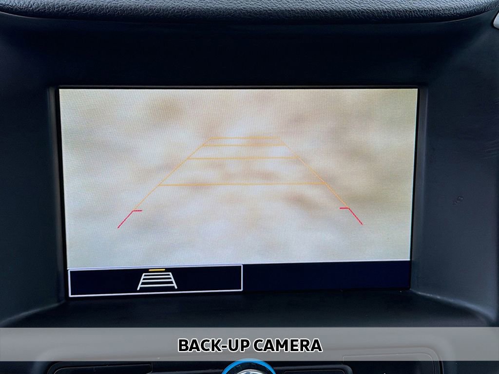 Used 2023 GMC Terrain SLE w/ Driver Convenience Package image 4