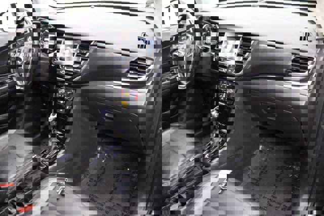 Used 2018 Buick Encore Essence image 23