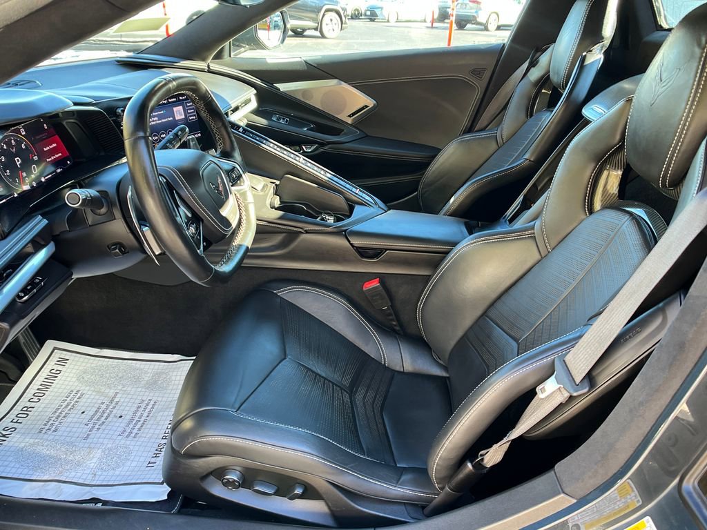 Used 2021 Chevrolet Corvette Stingray Premium Conv w/ Z51 Performance Package image 9