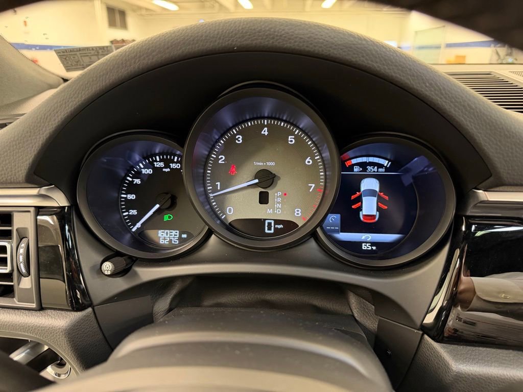 Used 2023 Porsche Macan S image 19