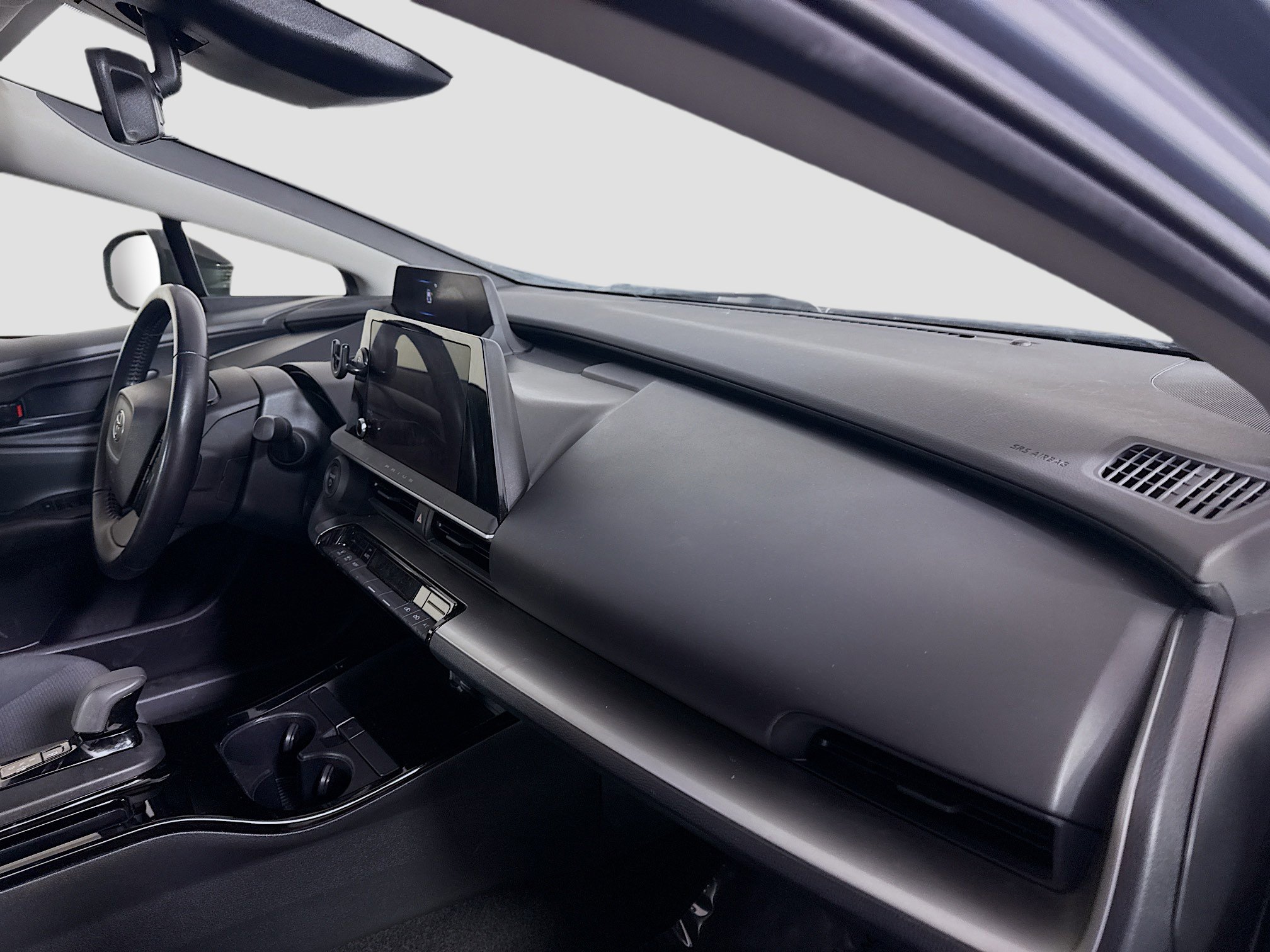 Used 2023 Toyota Prius LE image 30