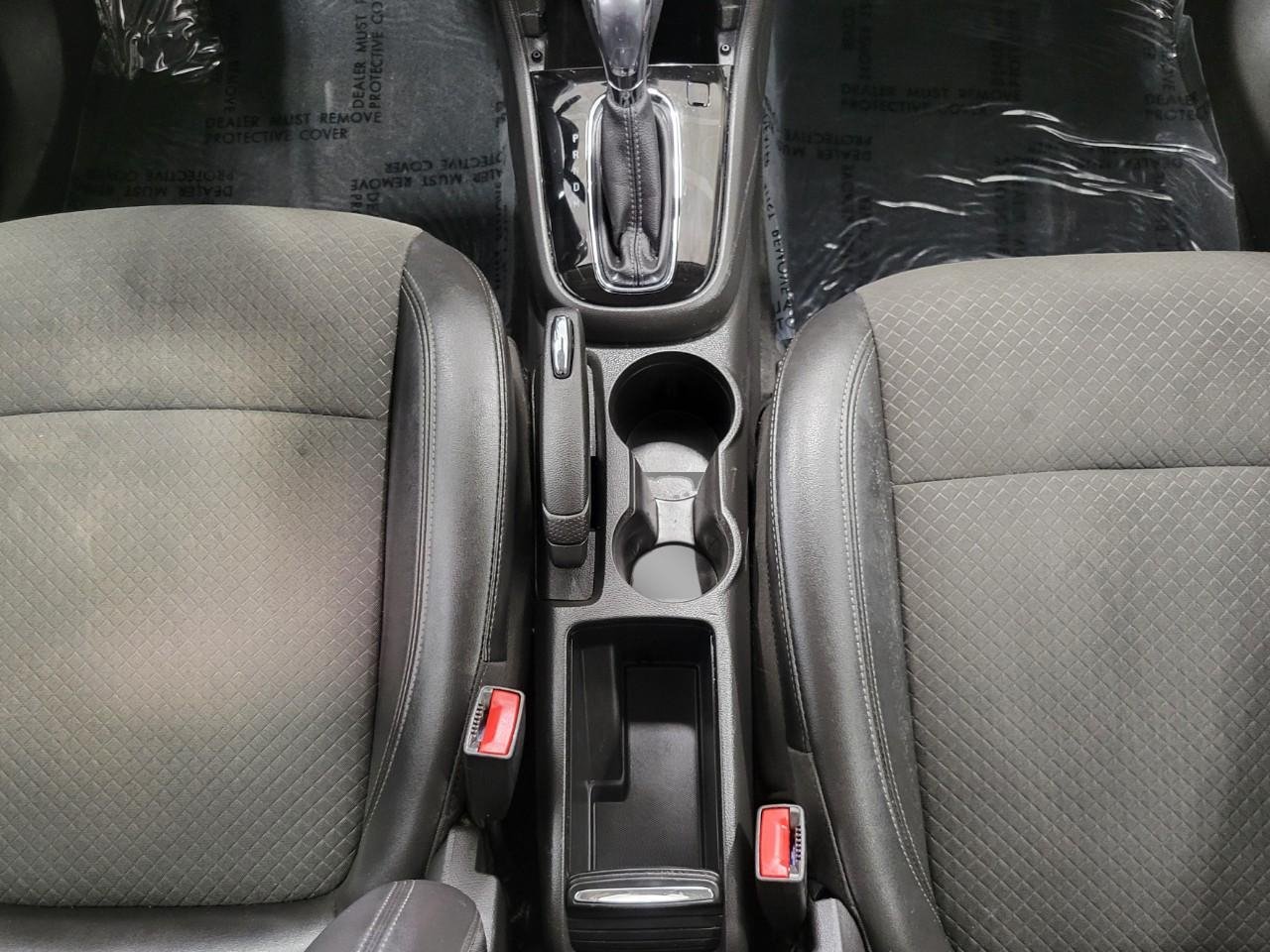 Used 2019 Buick Encore Sport Touring AWD/4WD image 17