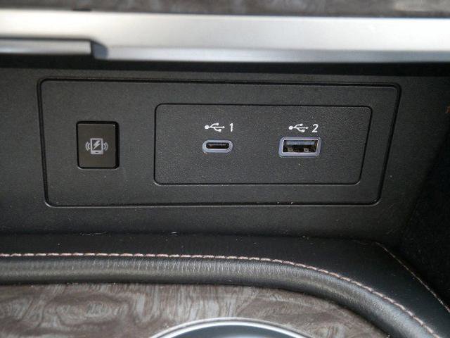 Certified 2024 Nissan Armada Platinum w/ Captain's Chairs Package image 24