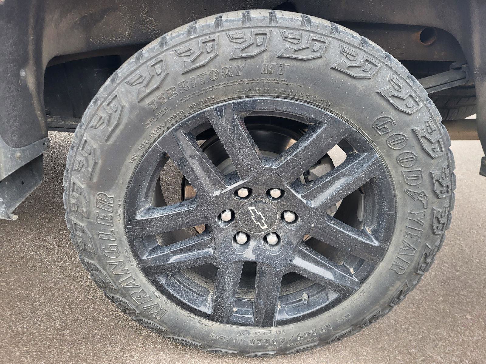 Used 2023 Chevrolet Silverado 1500 Custom Trail Boss w/ LPO, Dark Essentials Package image 16