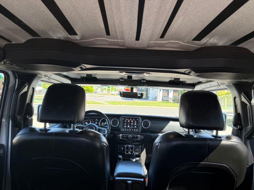 Used 2022 Jeep Wrangler Unlimited Sahara w/ Cold Weather Group AWD/4WD image 31