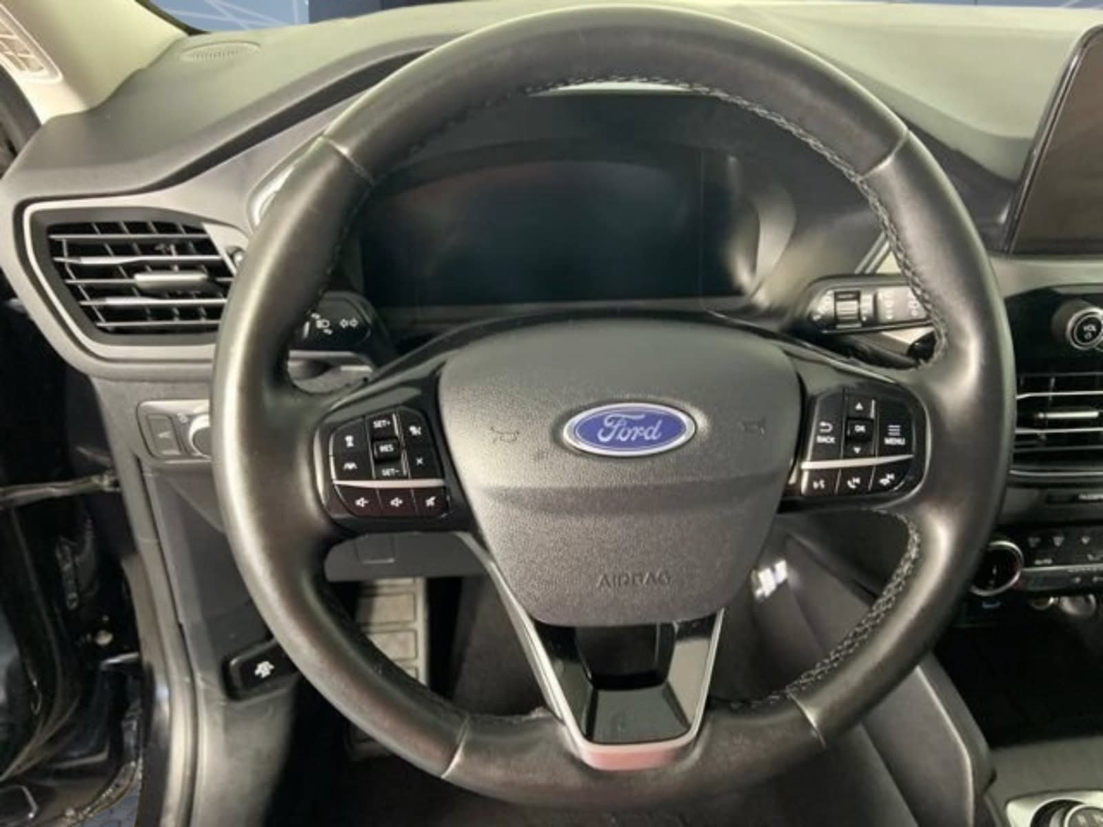 Used 2022 Ford Escape Titanium AWD/4WD image 30