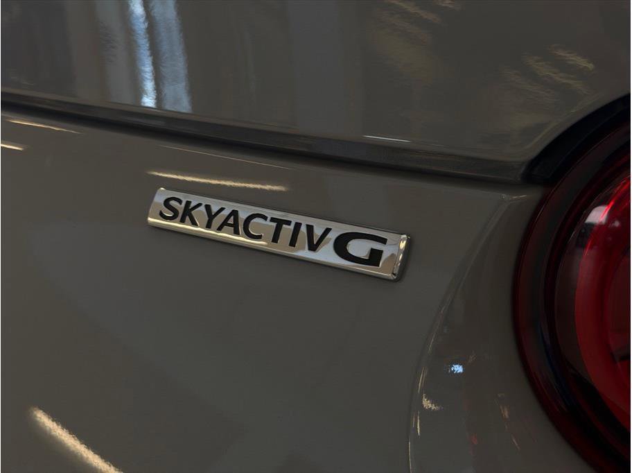 Used 2024 MAZDA MX-5 Miata Club RWD image 35