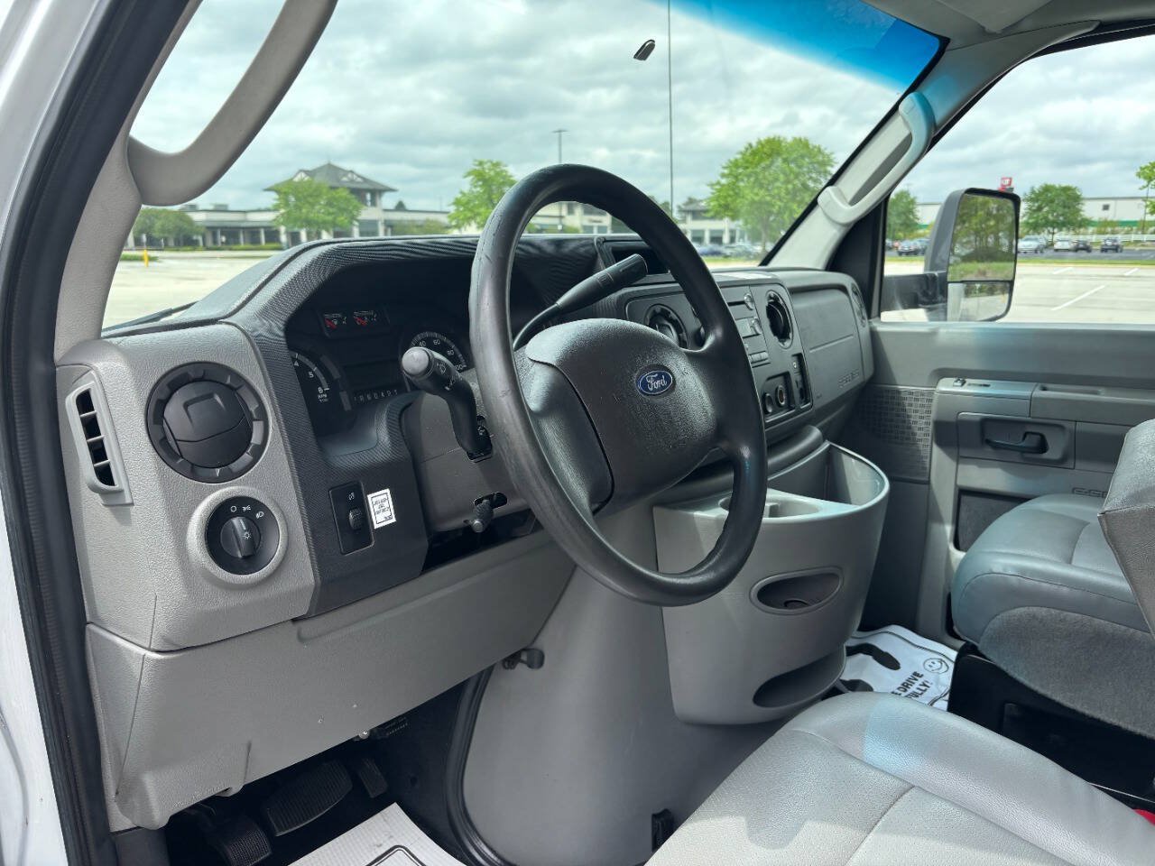 Used 2019 Ford E-350 and Econoline 350 Super Duty w/ Power Windows & Locks Group RWD image 10