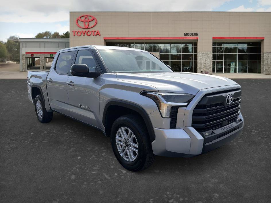 Certified 2025 Toyota Tundra SR5 w/ SR5 Premium Package AWD/4WD image 3