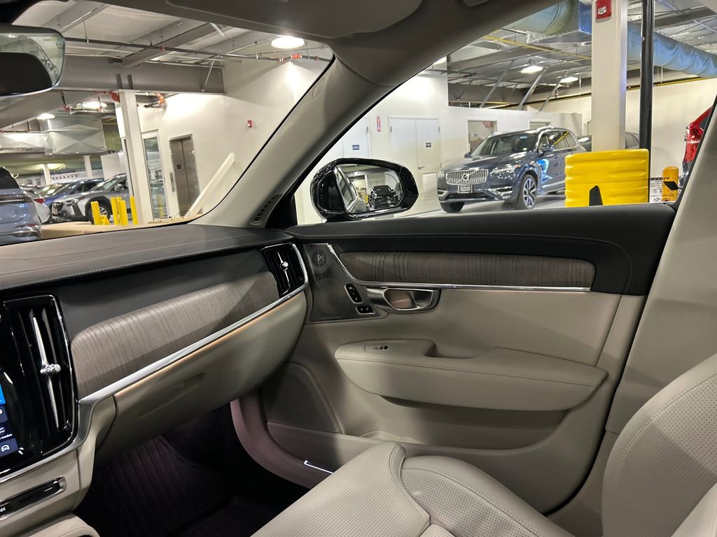 Certified 2024 Volvo S90 T8 Ultimate w/ Lounge Package image 23