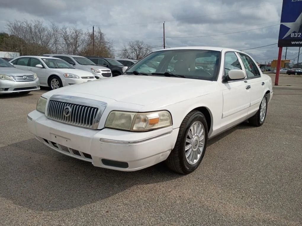 Used 2010 Mercury Grand Marquis LS image 1