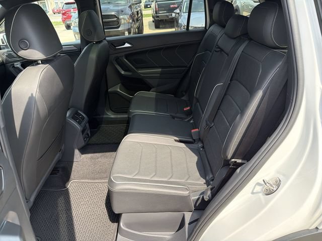 Used 2023 Volkswagen Tiguan SEL R-Line AWD/4WD image 25