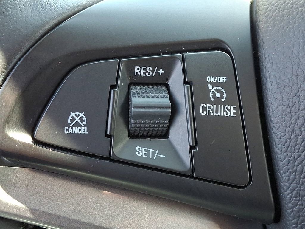 Used 2022 Chevrolet Trax LT w/ Midnight Edition image 20