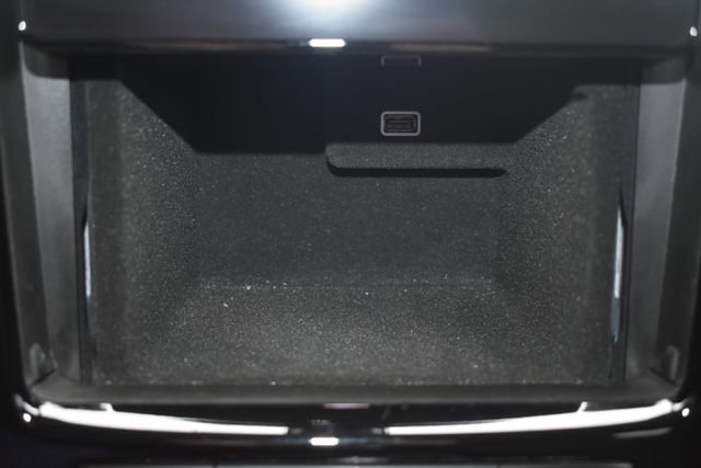Used 2018 Chevrolet Traverse LT image 31