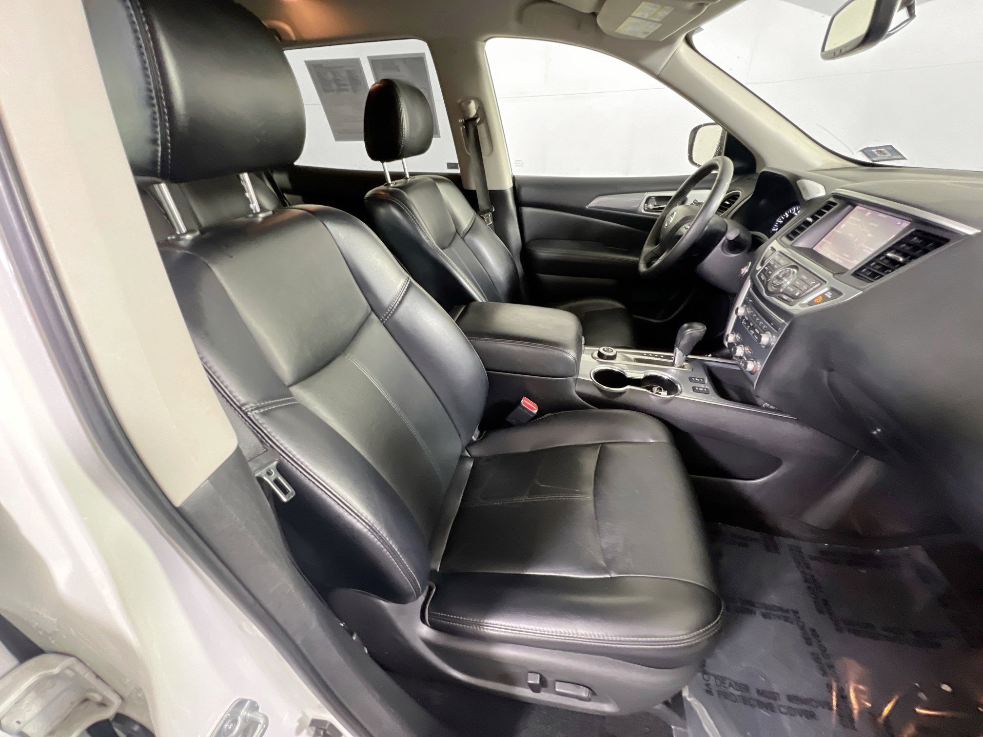 Used 2018 Nissan Pathfinder SL AWD/4WD image 28