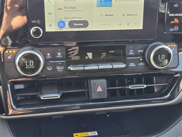 Used 2023 Toyota Highlander XLE image 26