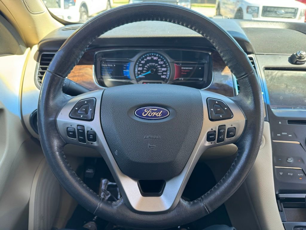 Used 2015 Ford Taurus Limited FWD image 24