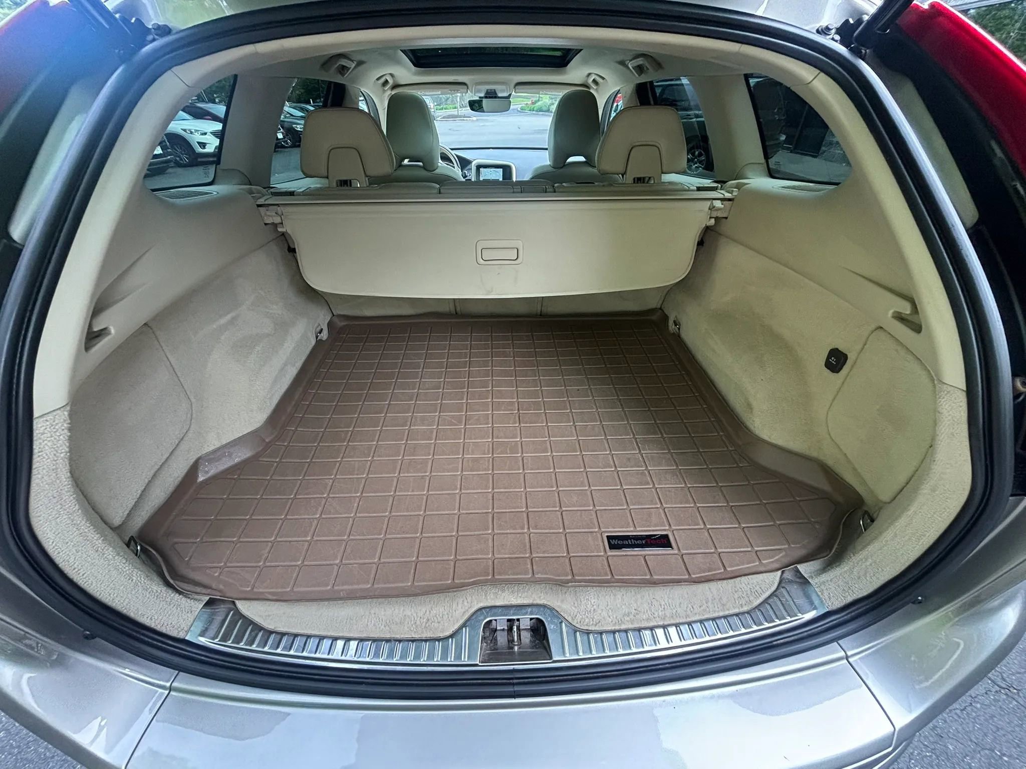 Used 2016 Volvo XC60 T5 Premier w/ Proximity Package FWD image 35