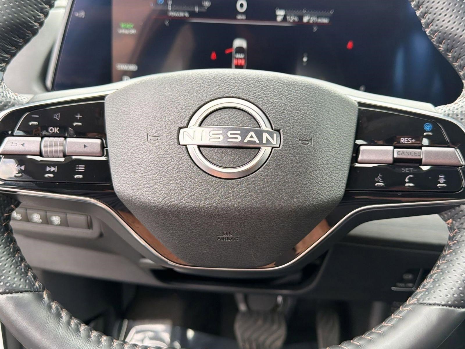 Used 2023 Nissan Ariya AWD image 15