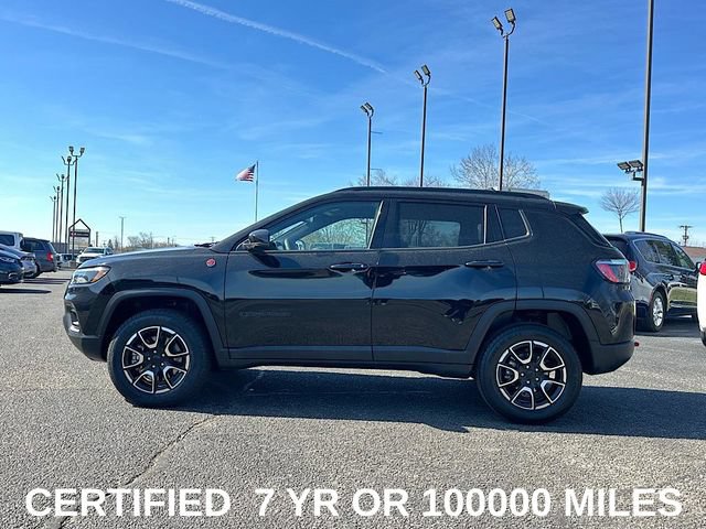 Used 2024 Jeep Compass Trailhawk AWD/4WD image 4