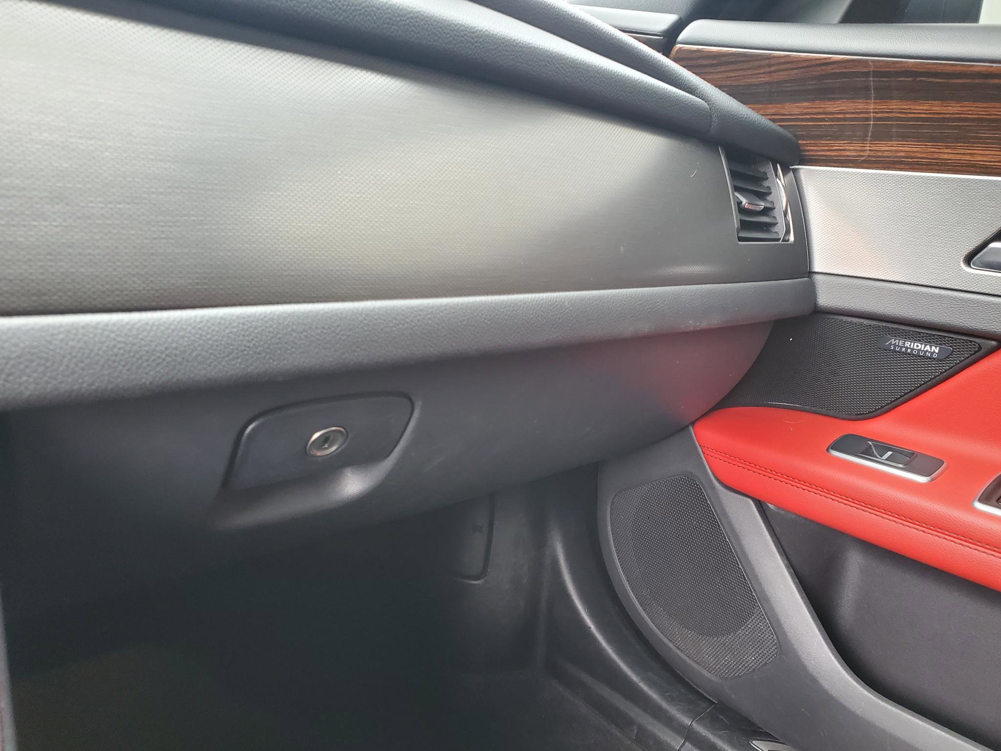Used 2018 Jaguar XF First Edition image 39