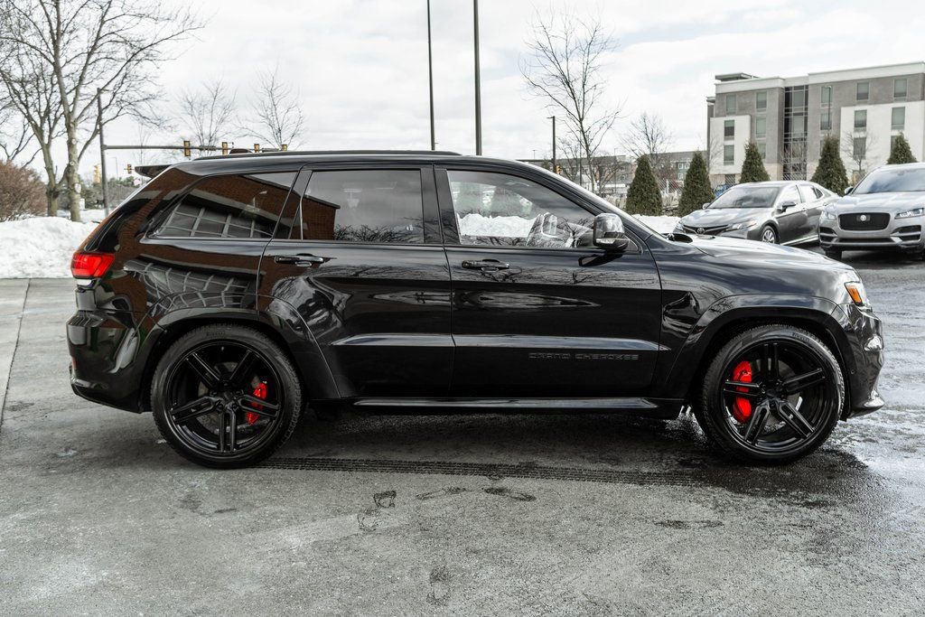 Used 2020 Jeep Grand Cherokee SRT image 3