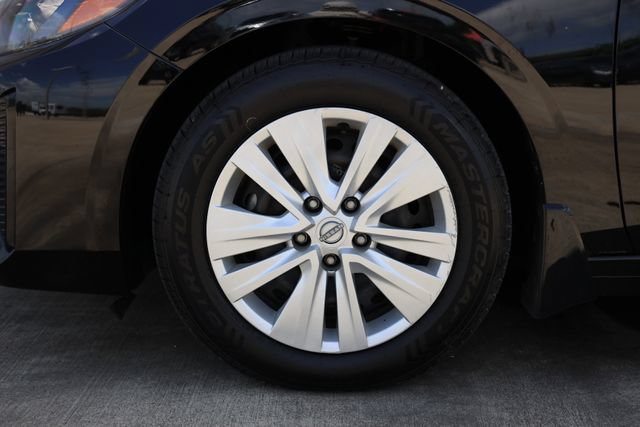 Used 2024 Nissan Sentra S w/ Trunk Package FWD image 9