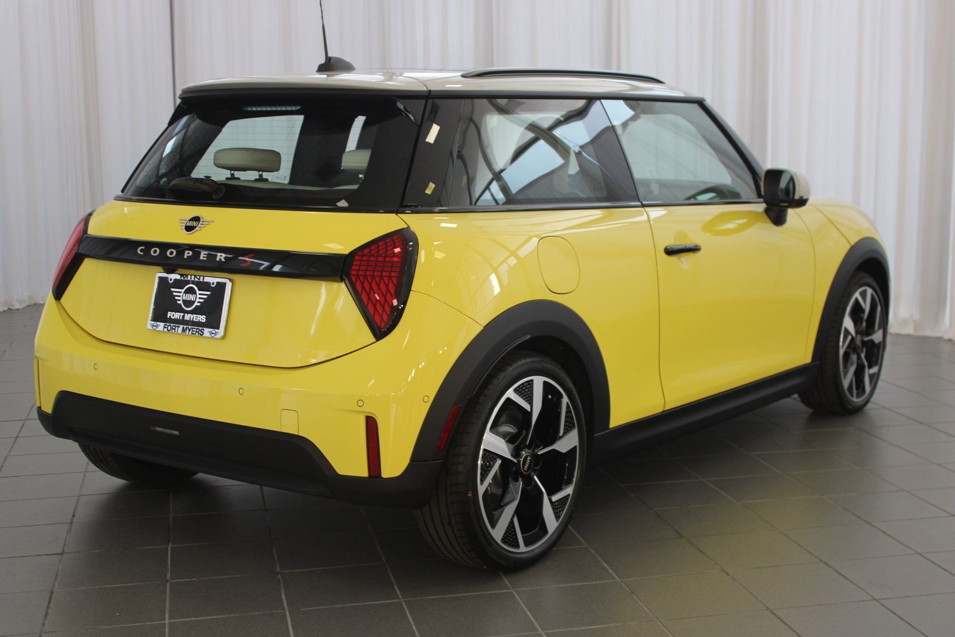 New 2026 MINI Cooper S FWD image 8