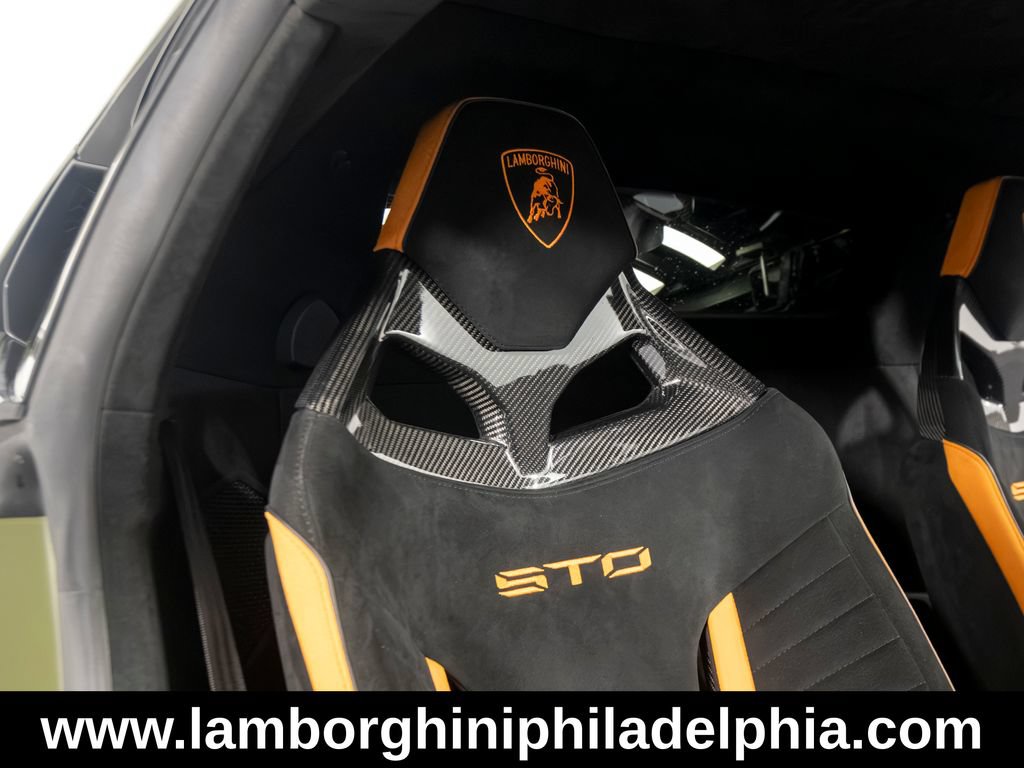 Used 2023 Lamborghini Huracan STO RWD image 38