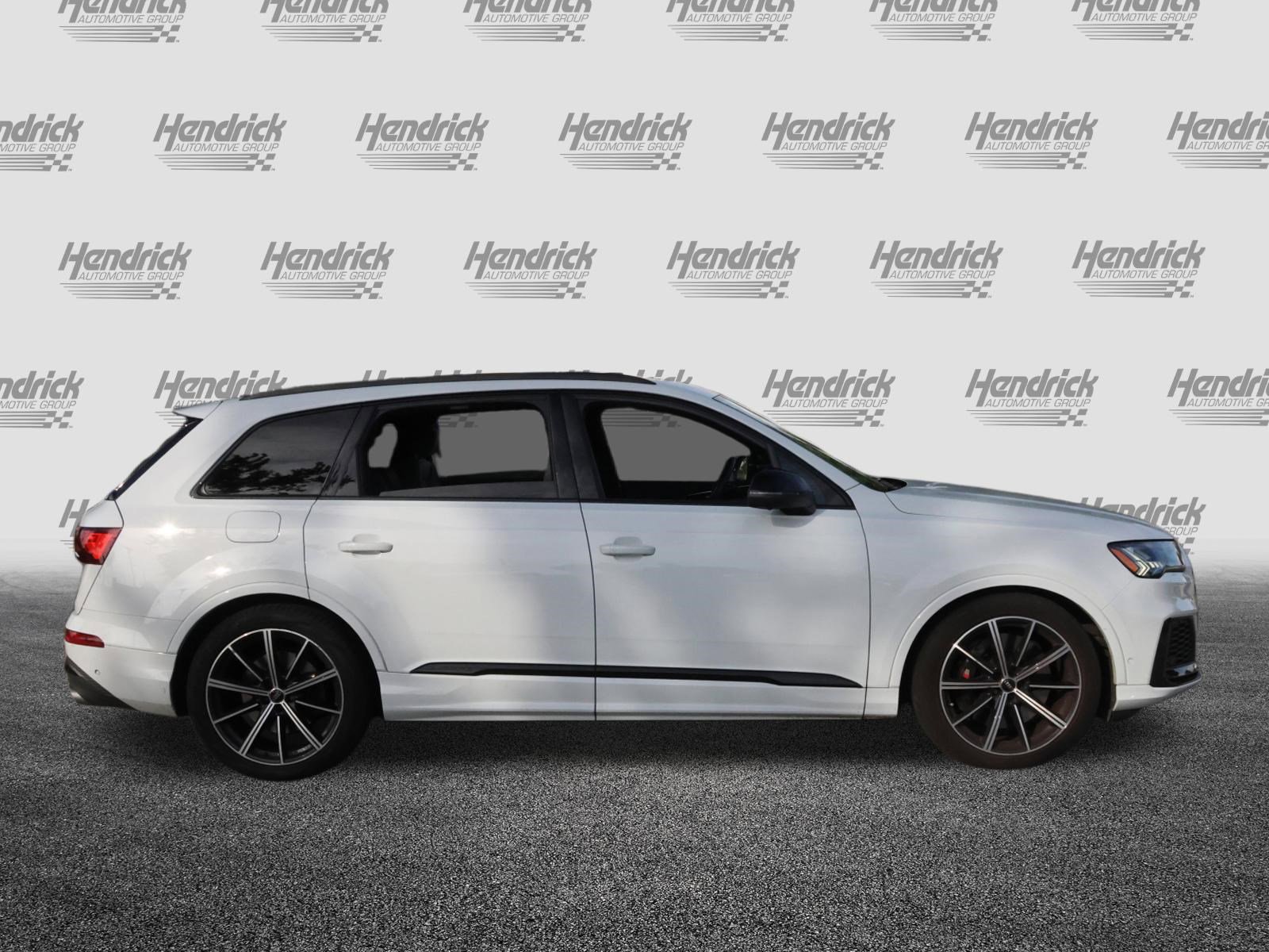Used 2021 Audi SQ7 Premium Plus w/ Executive Package AWD/4WD image 10