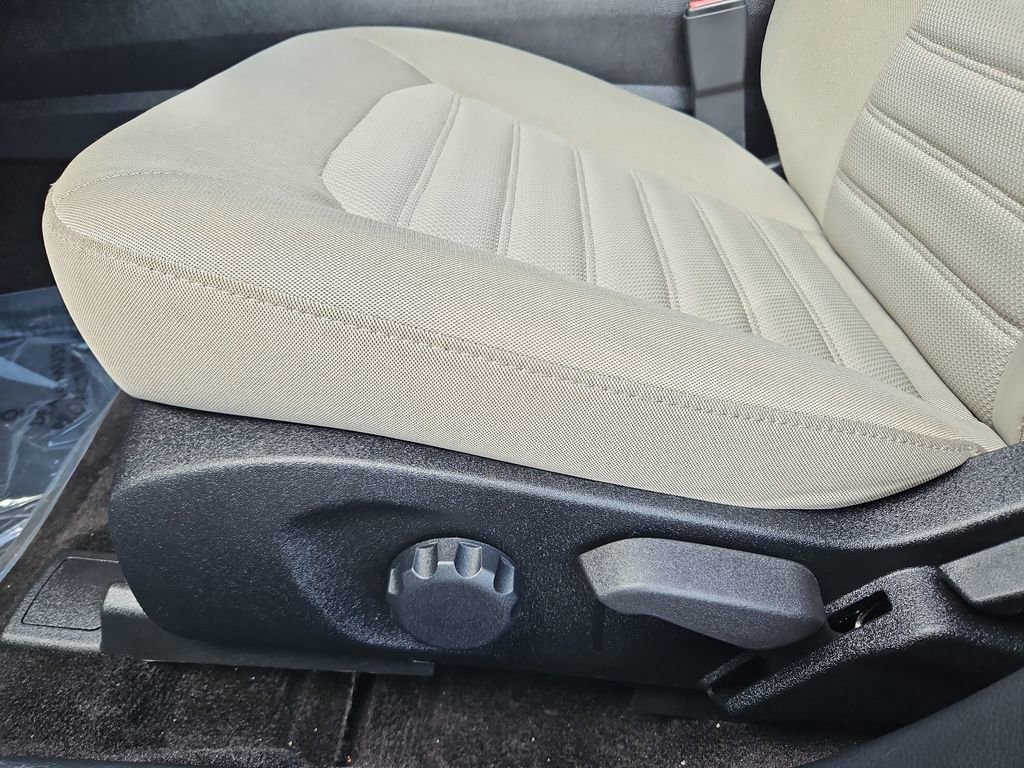 Used 2018 Ford Fusion S FWD image 21