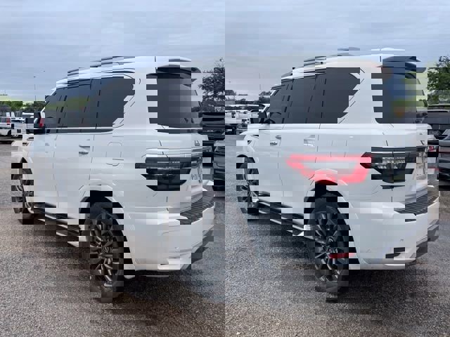 Used 2023 Nissan Armada Platinum w/ Captain's Chairs Package image 4