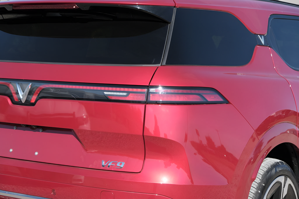 New 2024 VinFast VF 9 Plus AWD/4WD image 44