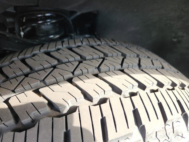 Used 2025 Chevrolet Colorado Z71 w/ Technology Package image 9