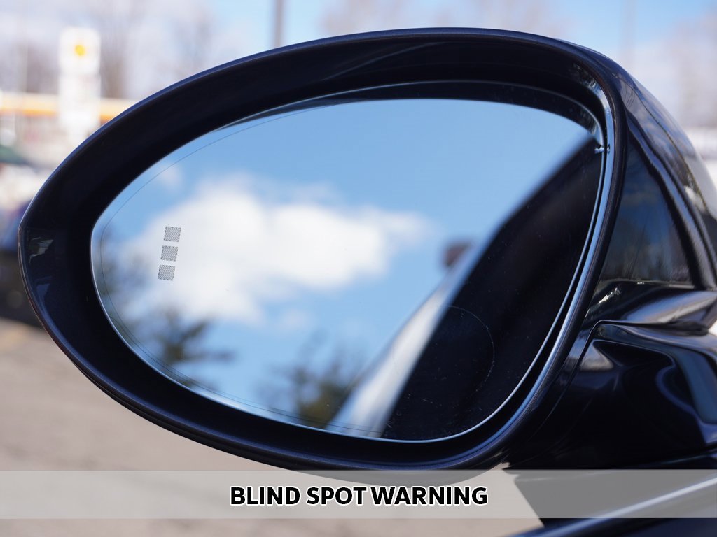 Used 2020 Porsche Cayenne Turbo image 7